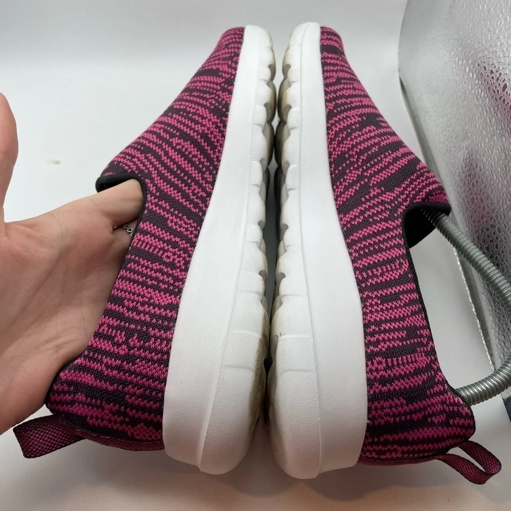 Skechers Gogamax women’s pink black loafers size 7.5